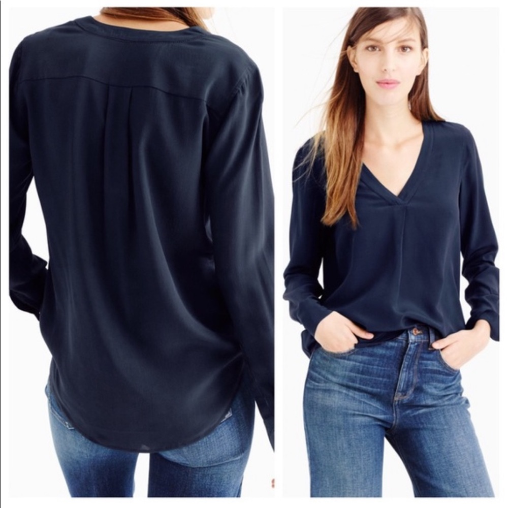SILK DRAPEY V-NECK BLOUSE